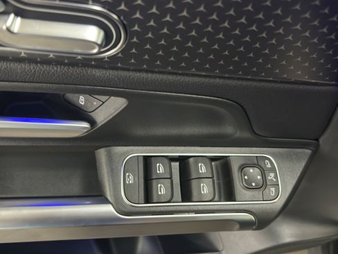 Certified 2025 Mercedes-Benz GLB 250 image 13