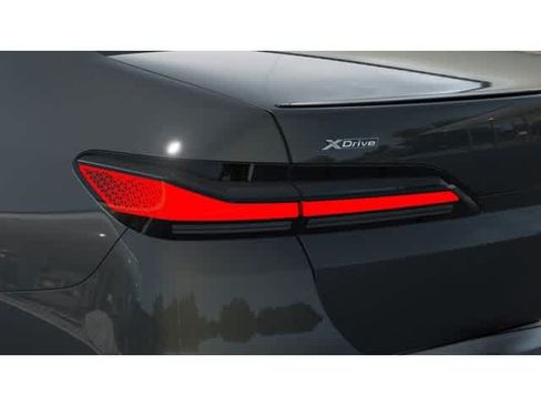New 2026 BMW 740i xDrive w/ Luxury Rear Seating Package AWD/4WD image 8