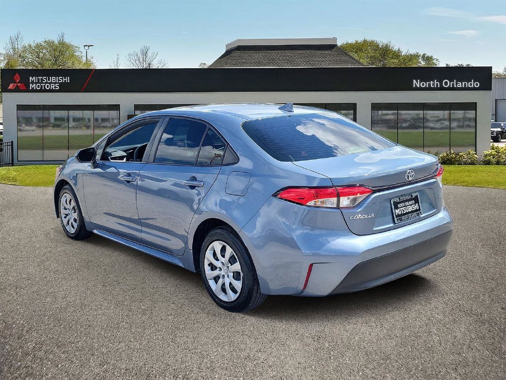 Used 2023 Toyota Corolla LE FWD image 2