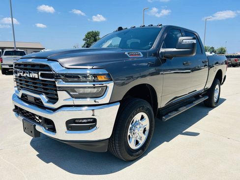 Used 2026 RAM 2500 Tradesman AWD/4WD image 35