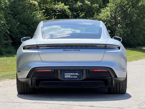 Certified 2022 Porsche Taycan GTS image 8