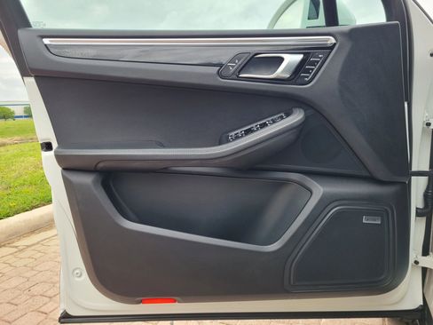 Used 2015 Porsche Macan S image 17