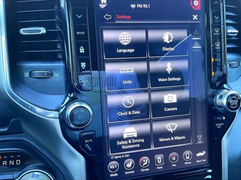 Used 2019 RAM 1500 Laramie image 38