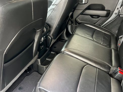 Used 2023 Jeep Wrangler Sahara image 11