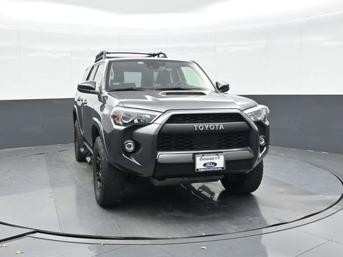 Used 2020 Toyota 4Runner TRD Off-Road Premium image 14