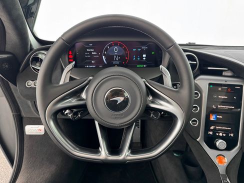 Used 2026 McLaren 750S RWD image 11