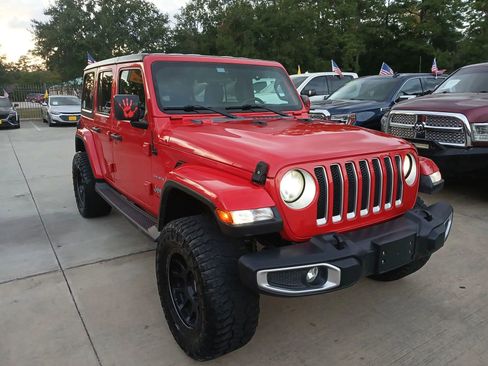 Used 2019 Jeep Wrangler Unlimited Sahara image 4