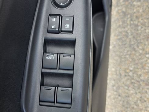 Used 2015 Honda Fit EX image 15