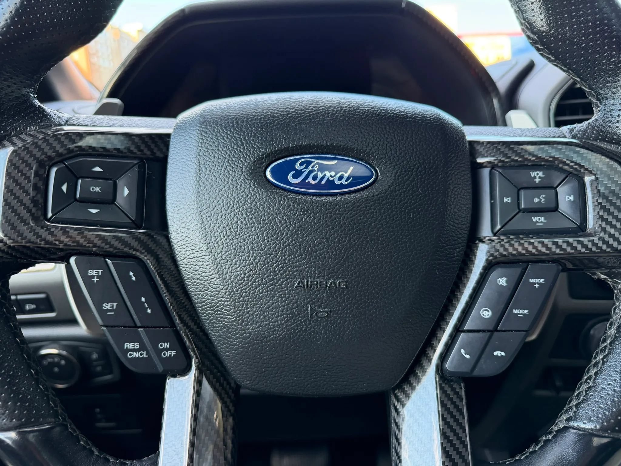 Used 2018 Ford F150 Raptor w/ Equipment Group 802A Luxury AWD/4WD image 17
