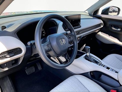 Certified 2024 Honda HR-V LX image 12