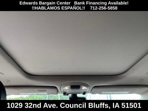 Used 2020 Chrysler Pacifica Limited w/ Tire & Wheel Group FWD image 15