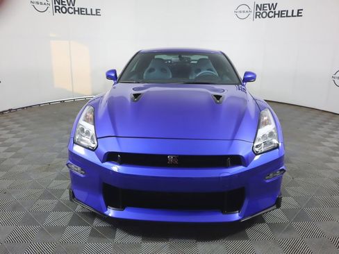 Used 2024 Nissan GT-R Premium w/ Floor Mat Package image 2