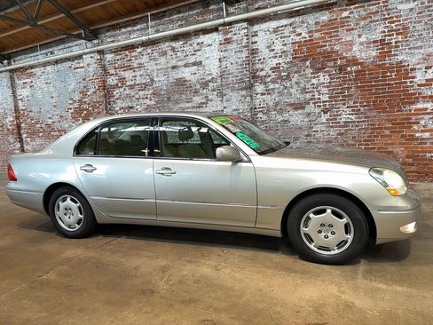 Used 2002 Lexus LS 430 image 1