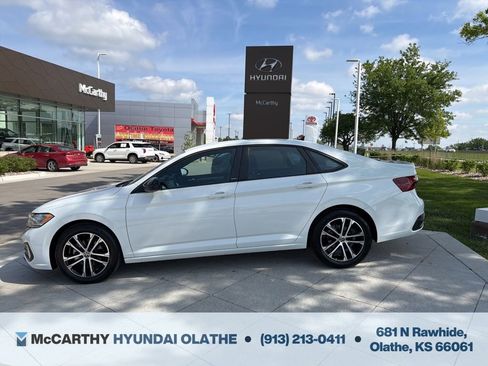 Used 2023 Volkswagen Jetta Sport FWD image 13
