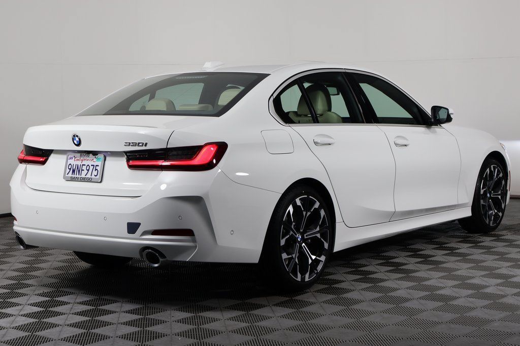 Certified 2026 BMW 330i Sedan w/ Premium Package RWD image 4