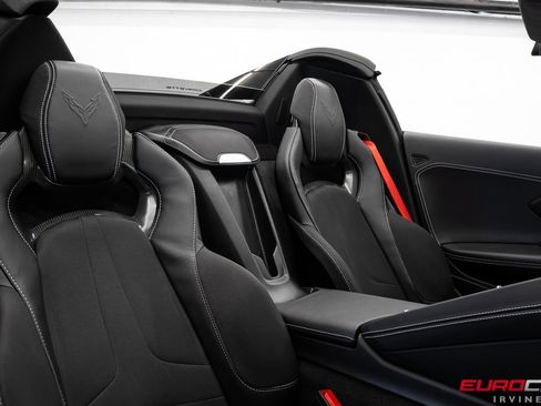 Used 2024 Chevrolet Corvette Stingray Convertible w/ 1LT RWD image 34