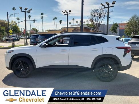 Used 2024 Chevrolet Trax ACTIV w/ Sunroof Package image 15