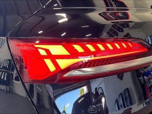 Used 2025 Audi Q7 3.0T Premium Plus AWD/4WD image 19