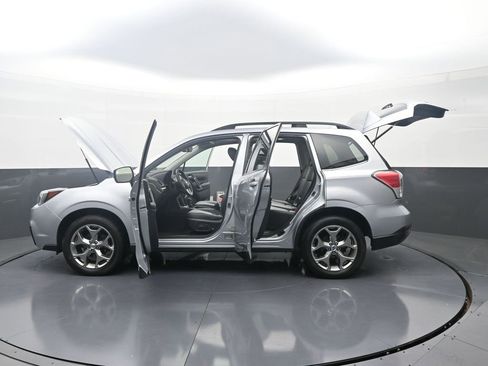 Used 2017 Subaru Forester 2.5i Touring w/ Popular Package #2 image 40