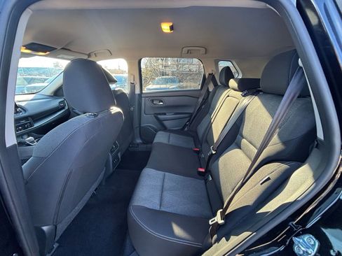 Used 2025 Nissan Rogue SV image 25