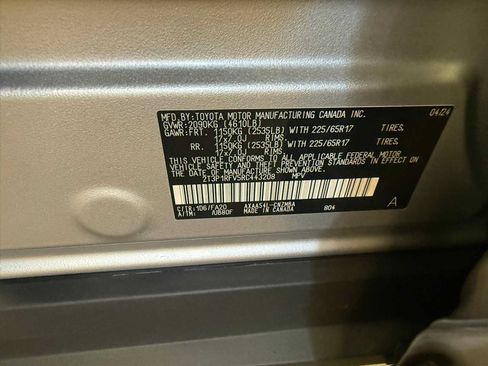 Certified 2024 Toyota RAV4 XLE AWD/4WD image 38