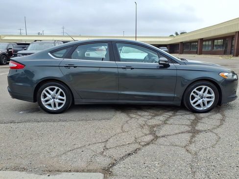Used 2015 Ford Fusion SE FWD image 6