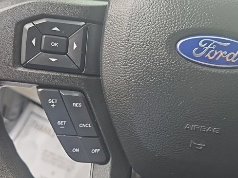 Used 2018 Ford F150 XLT AWD/4WD image 13