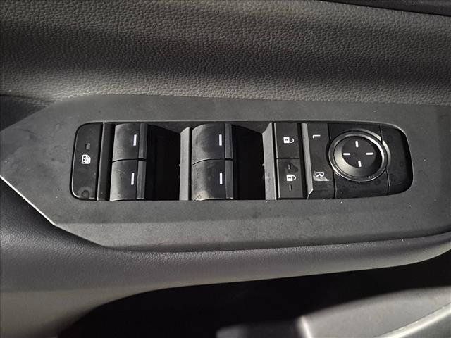 Used 2026 Toyota Prius Plug-In Hybrid FWD image 3