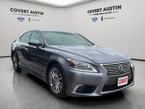 Used 2016 Lexus LS 460 w/ Comfort Package image 7