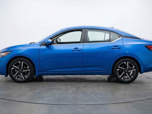 Used 2025 Nissan Sentra SV FWD image 5
