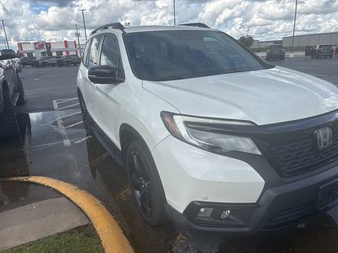 Used 2019 Honda Passport Elite image 3