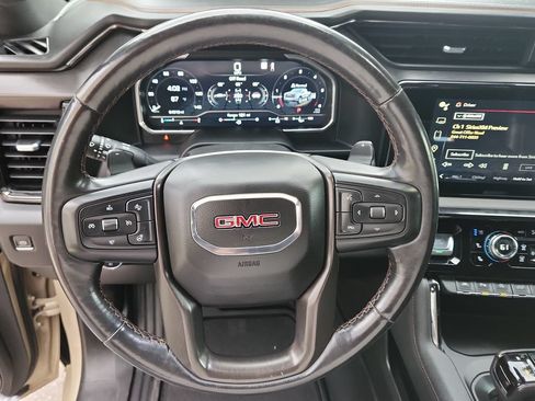Used 2022 GMC Sierra 1500 AT4 w/ Technology Package AWD/4WD image 24