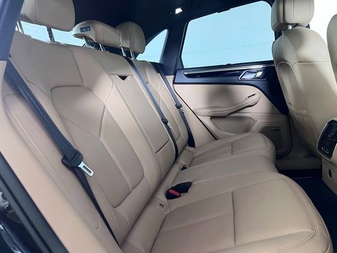 Certified 2026 Porsche Macan AWD/4WD image 21