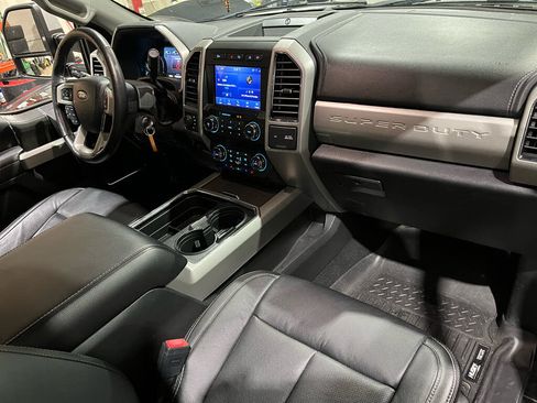 Used 2020 Ford F250 Lariat w/ Lariat Value Package AWD/4WD image 13