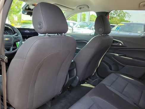 Certified 2024 Chevrolet Trax LS FWD image 9