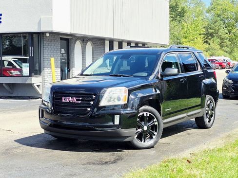 Used 2017 GMC Terrain SLE w/ Nightfall Package FWD image 2