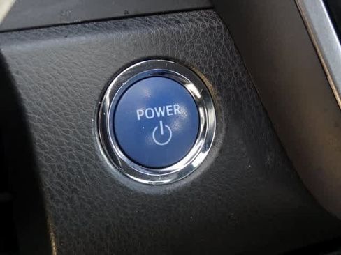 Used 2024 Toyota Camry XLE image 11