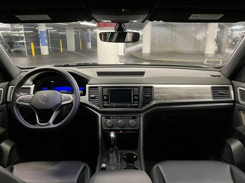 Used 2022 Volkswagen Atlas Cross Sport SE image 7