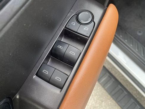 Used 2024 GMC Canyon AT4 w/ Technology Package image 24