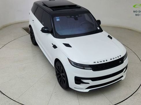 Used 2023 Land Rover Range Rover Sport SE Dynamic image 79