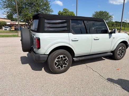 Used 2022 Ford Bronco Outer Banks AWD/4WD image 8