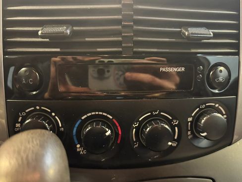 Used 2006 Toyota Sienna LE FWD image 18