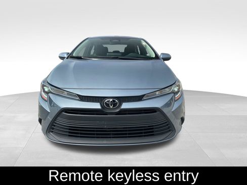 Used 2024 Toyota Corolla LE image 2