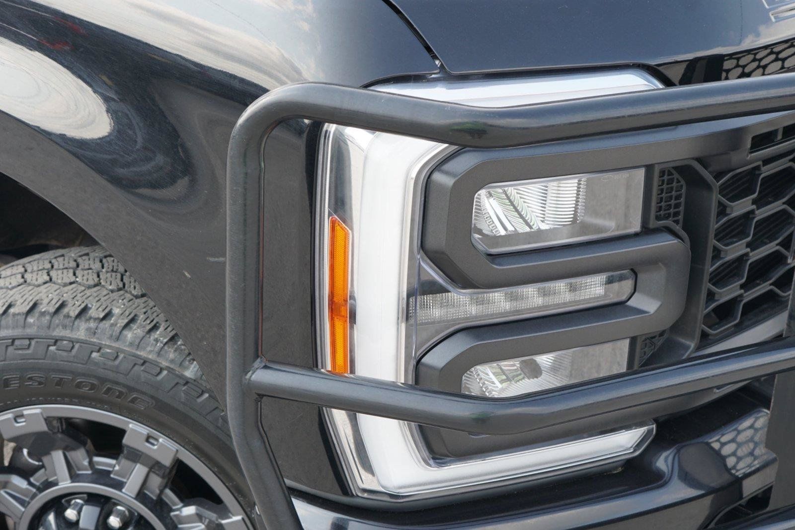 Used 2023 Ford F250 Lariat w/ Sport Appearance Package AWD/4WD image 3