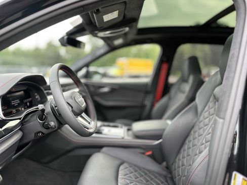 Used 2025 Audi SQ7 Prestige image 16