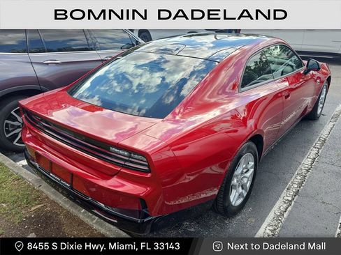 Used 2025 Dodge Charger R/T w/ Quick Order Package 25M R/T image 4