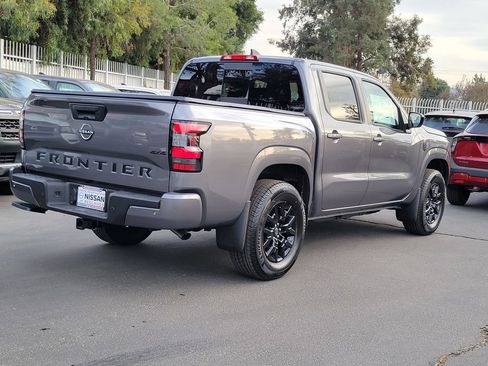 New 2026 Nissan Frontier SV w/ Tow Package AWD/4WD image 2