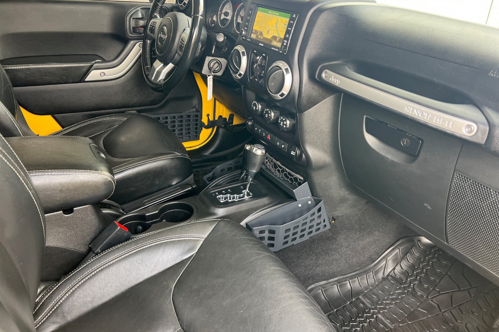 Used 2015 Jeep Wrangler Unlimited Rubicon AWD/4WD image 13