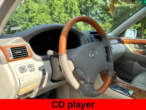 Used 2004 Lexus LS 430 RWD image 12