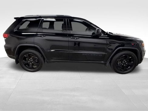 Used 2018 Jeep Grand Cherokee Laredo image 11